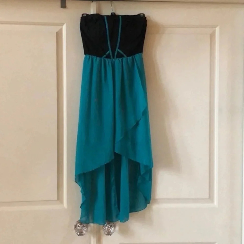 Strapless knee-length dress Woman’s Sz Small